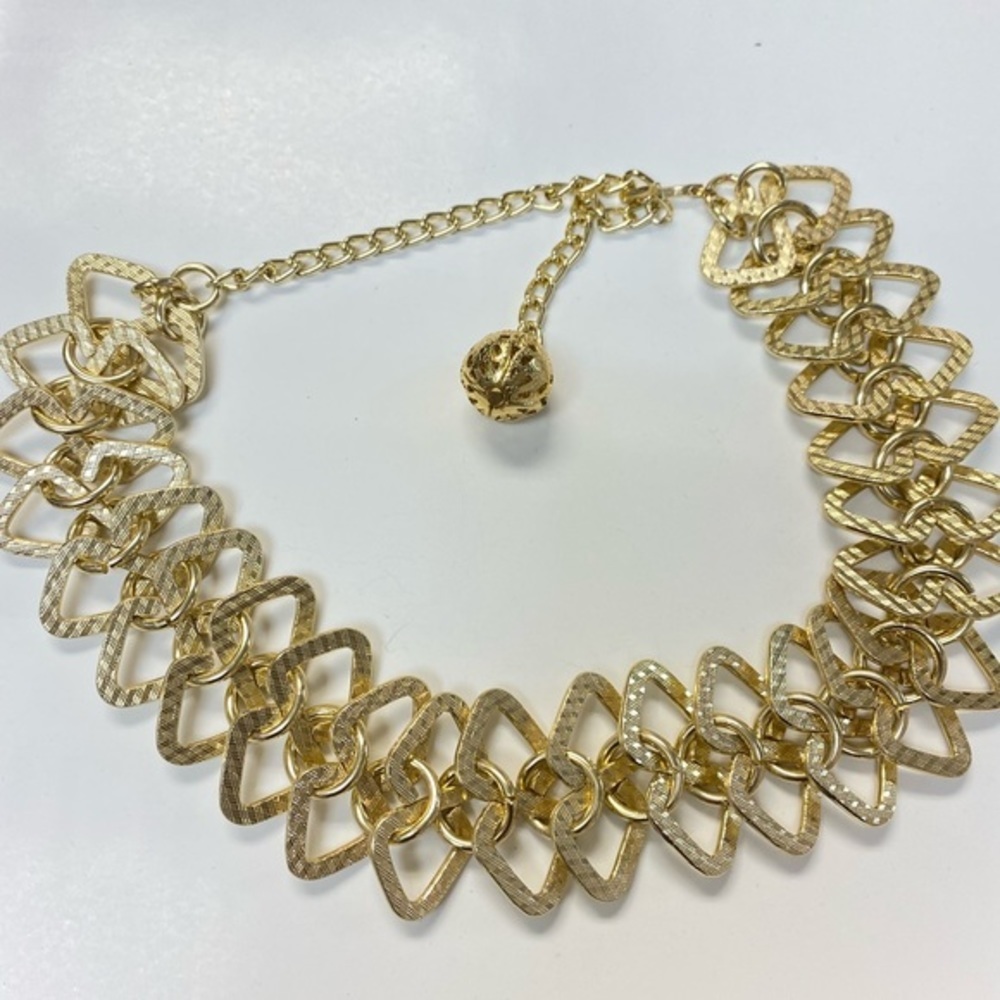 Holiday statement necklace collar gold color​